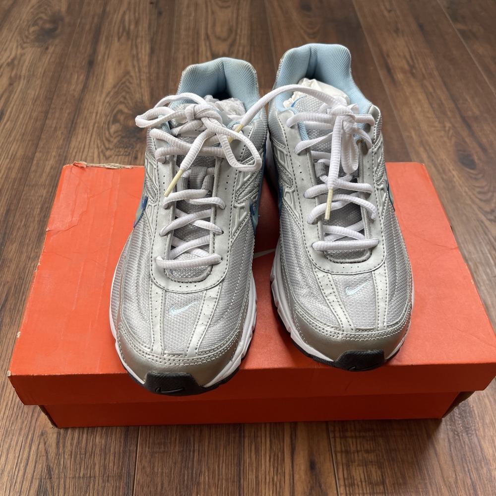 Nike Initiator Women Size 8.5 Running Sneakers Metallic Silver Ice Blue New - Picture 12 of 13